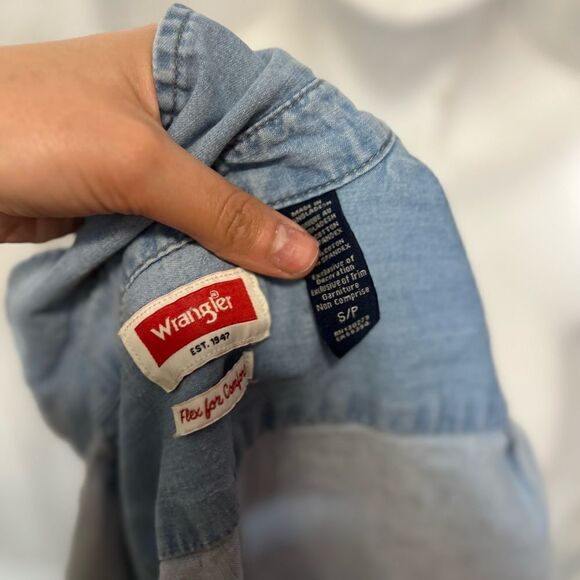Denim shirt - Picture 5 of 6